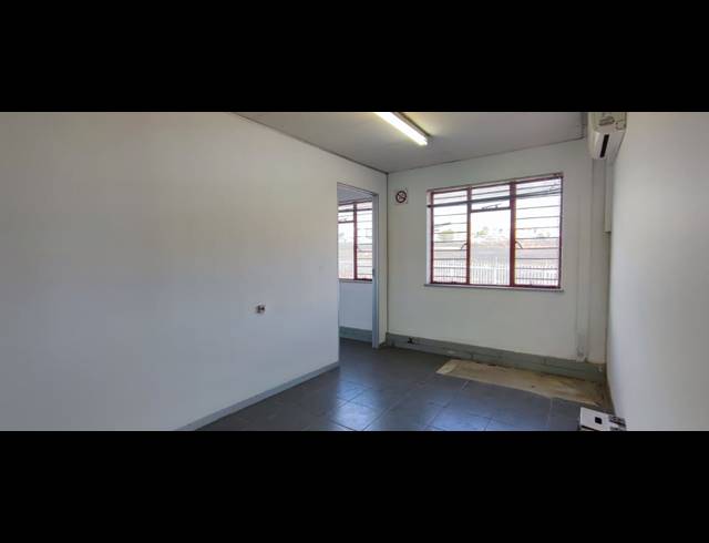 1,083M² WAREHOUSE TO LET IN SAMRAND BUSINESS PARK
